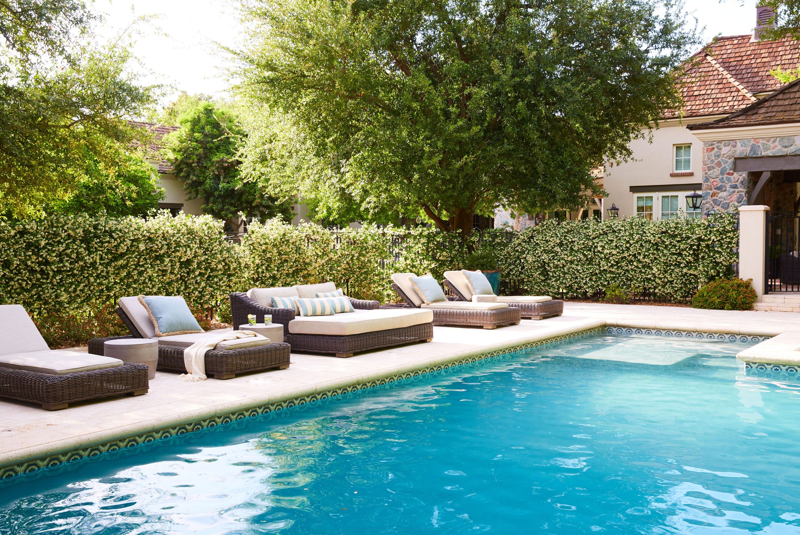 Dive into Elegance: Modern Inspirations for Inground Pool Designs ...
